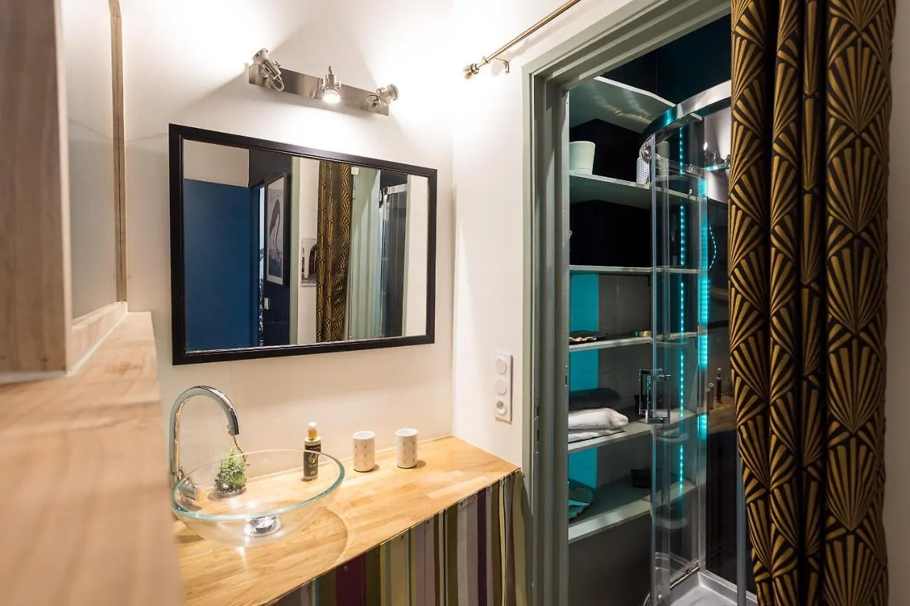 Villa Renee Valence  Apartment
